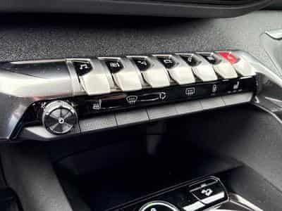 PEUGEOT 5008 1.5 BlueHDi 130ch S&S Allure Pack BVM6 (2023) - Photo 8