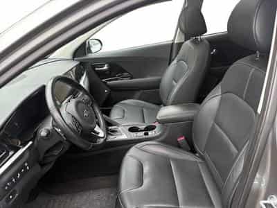 Kia Niro 1.6 GDi HEV PURE DCT (2022) - Photo 8