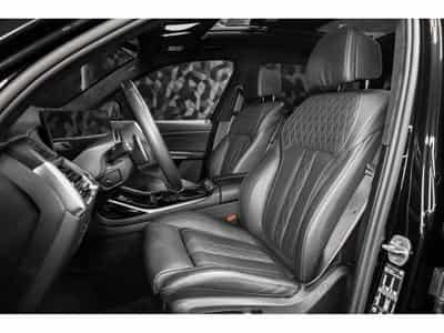 BMW X7 40 D X-DRIVE (2024) - Foto 9