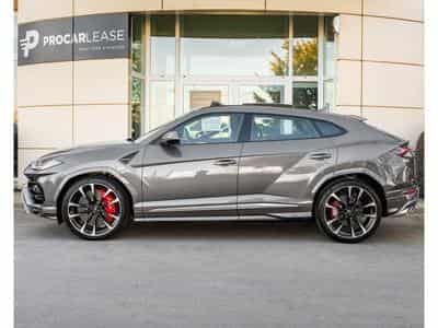 Lamborghini Urus 4.0 V8 Auto./PANO/23/360°/B&O/HUD/CARBON/VOLL (2021) - Photo 3