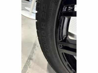 Jantes alu + Pneus h 22" 275/40 R22 108V (2026) - Photo 5