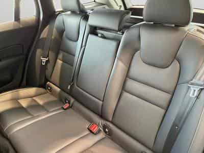 Volvo V60 B4 Core / Essence (2025) - Photo 6