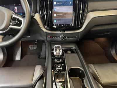 Volvo XC60 B5 Ultra Black Edition / Essence (2025) - Photo 11