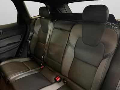 Volvo XC60 B5 Ultra Black Edition / Essence (2025) - Photo 13