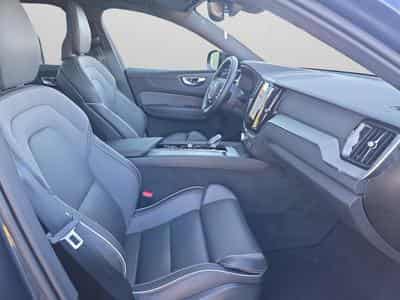 Volvo XC60 B5 Plus Dark/ Essence (2025) - Photo 15