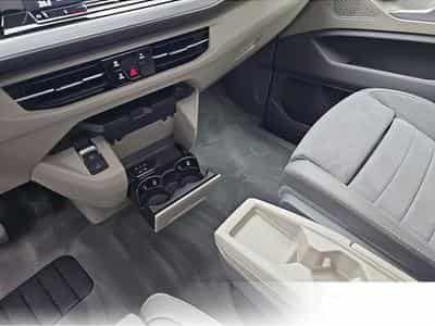 VW Multivan (2026) - Photo 11