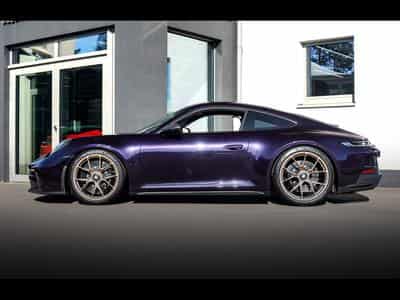 Porsche 911 (992.1) GT3 TOURING PDK – SONDERWUNSCH - VIOLA METALLIC PTS (2022) - Photo 2