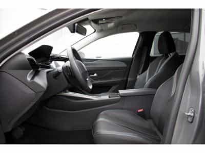 Peugeot 308 1.5 BlueHDi 130 EAT8 Allure ACC 360° Navi LED PDC (2024) - Photo 5