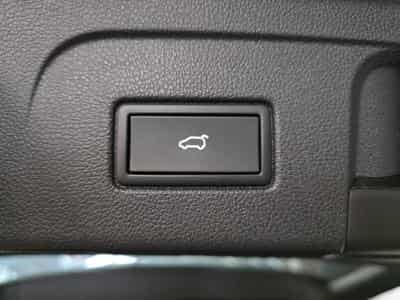 VW Touran 2.0 TDI 150 DSG 3X R-LINE 7 SITZE LED NAVI (2023) - Foto 8