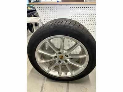 Jantes alu + Pneus h 20" 305/40 R20 112V (2026) - Photo 2