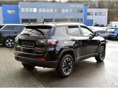 Jeep Compass 1.3 Turbo T4 PHEV eAWD Trailhawk CUIR MEMO LANE CAM 1° MAIN (2024) - Foto 4