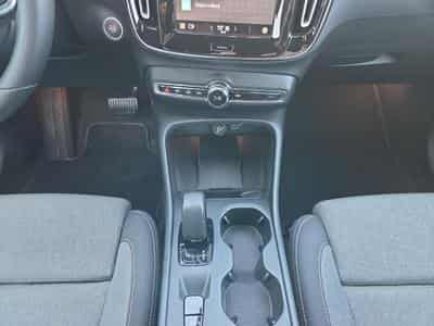 Volvo XC40 B3 Core / Essence (2023) - Foto 11