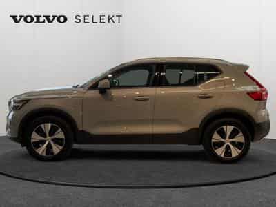 Volvo XC40 B3 Core / Essence (2025) - Foto 4