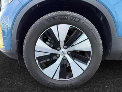 Volvo XC40 B3 Core / Essence (2025) - Foto 14