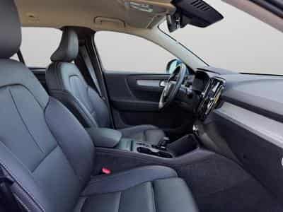 Volvo XC40 B3 Core / Essence (2025) - Foto 15