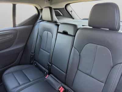 Volvo XC40 B3 Core / Essence (2025) - Foto 13