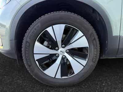 Volvo XC40 B3 Core / Essence (2025) - Foto 14