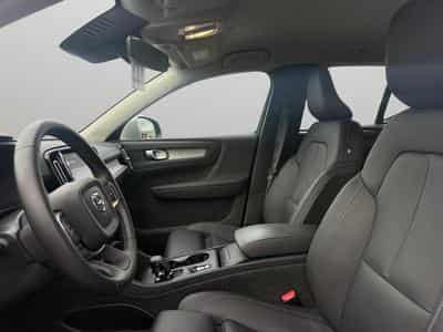 Volvo XC40 B3 Core / Essence (2025) - Foto 10