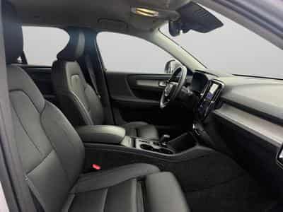 Volvo XC40 B3 Core / Essence (2025) - Foto 15