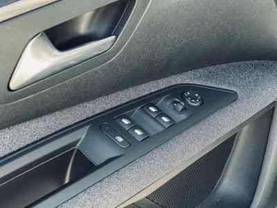 Peugeot 3008 3008 1.5 BlueHDi Active (2020) - Foto 12