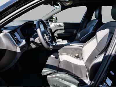 Volvo XC60 (2025) - Photo 3