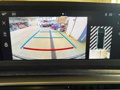 PEUGEOT 3008 1.2 Hybrid 145ch Allure e-DCS6 (2025) - Photo 8