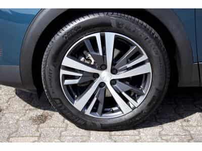 Peugeot 3008 PureTech 130 EAT8 Allure (2024) - Photo 11