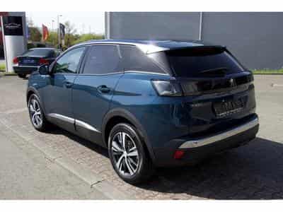 Peugeot 3008 PureTech 130 EAT8 Allure (2024) - Photo 3