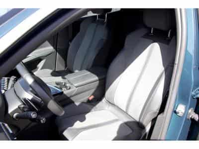 Peugeot 3008 PureTech 130 EAT8 Allure (2024) - Photo 7