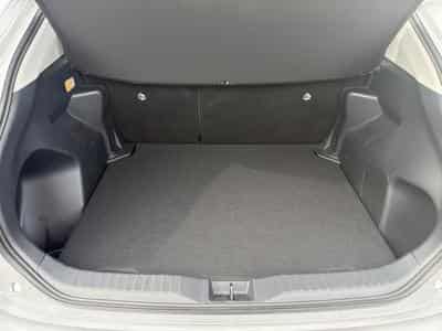 Toyota Yaris Cross 1.5 TNGA HEV 2WD CVT Dynamic (2026) - Foto 8