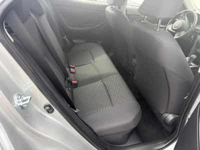 Toyota Yaris Cross 1.5 TNGA HEV 2WD CVT Dynamic (2026) - Foto 9