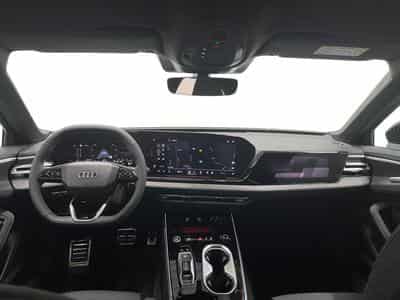 Audi A6 Avant S-Line 2.0 (2025) - Photo 12
