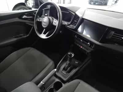 Audi A1 Sportback S line (2024) - Photo 8