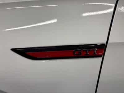 VW Golf GTI Clubsport 300cv DSG7 CAMERA/HUD/Harman Kardon (2023) - Photo 7