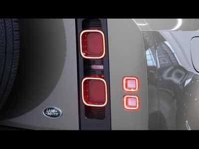 Land-Rover Defender 90 P400 X-Dynamic (2022) - Foto 9