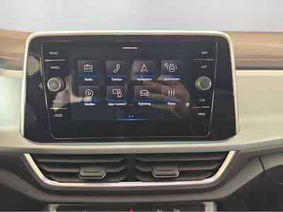 VW T-Roc (2025) - Photo 13