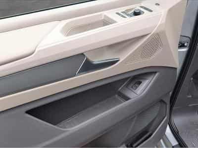 VW Multivan (2024) - Photo 9