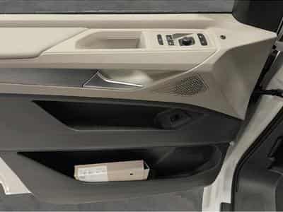VW Multivan (2026) - Photo 9