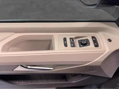 VW Multivan (2026) - Photo 9