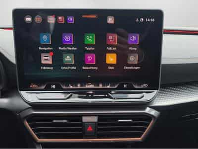 Cupra Leon (2025) - Photo 13