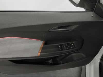 Cupra Born (2025) - Photo 9