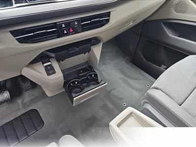 VW Multivan (2026) - Photo 11
