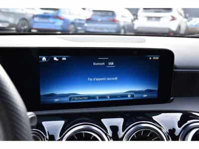 Mercedes A 200 AMG Line 7G-Tronic GPS LANE CAM PARK KEYLESS 1° MAIN (2025) - Photo 11