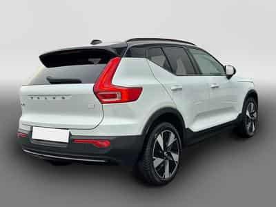 Volvo XC40 (2022) - Photo 2