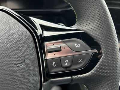 Peugeot 308 1.2 PureTech 145 e-DSC6 GT (2025) - Photo 11