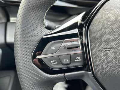 Peugeot 308 1.2 PureTech 145 e-DSC6 GT (2025) - Photo 12