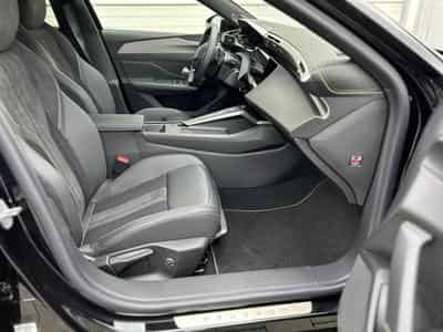 Peugeot 308 1.2 PureTech 145 e-DSC6 GT (2025) - Photo 6