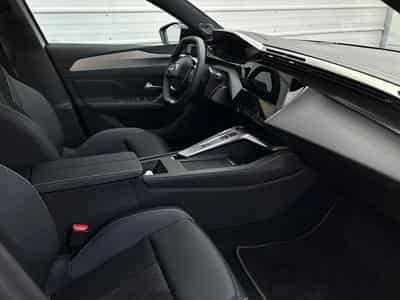 Peugeot 308 1.2 PureTech 145 e-DSC6 GT (2025) - Photo 9