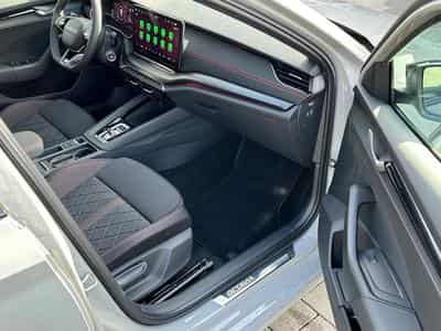 Skoda Octavia 2.0 TSi DSG 265 RS (2026) - Photo 11