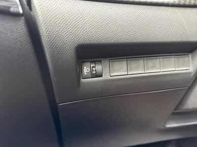 PEUGEOT 208 1.2 Hybrid 100ch Allure e-DCS6 (2024) - Photo 12